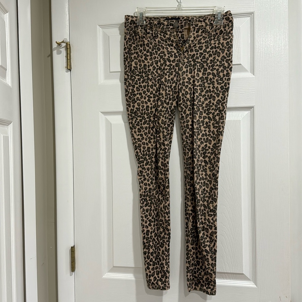 YMI stretchy leopard print jeans